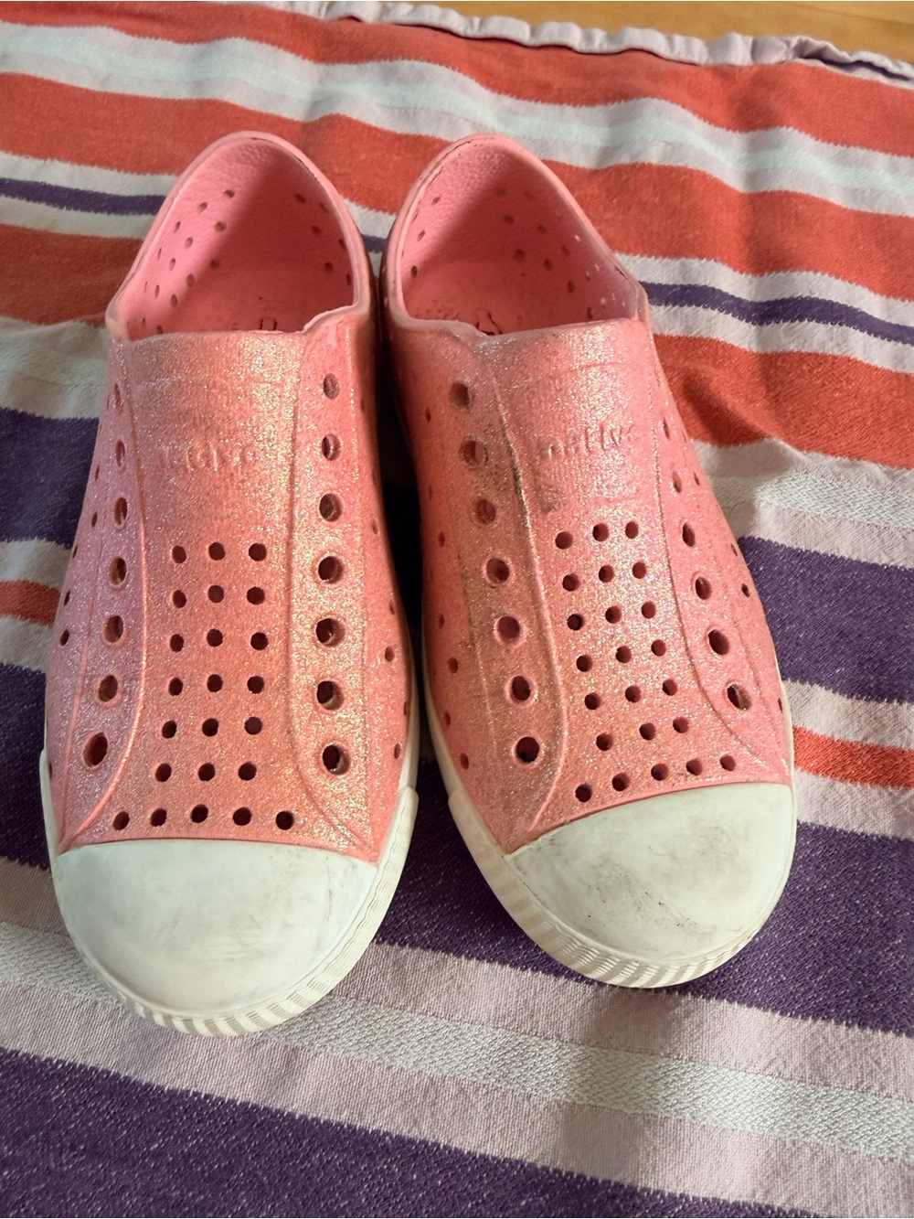 Native size 12, Kids Glitter Slip-On Water-Resistant Sneakers - Pink